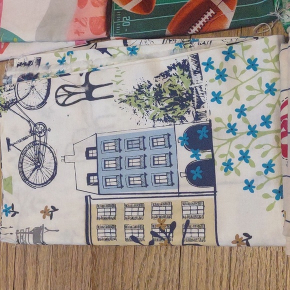 Fabric bundle more modern variety lot 10 - Picture 6 of 11